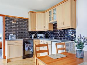 2 bed property in Bath 37147