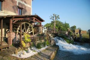 Hotels Logis Moulin Des Forges : photos des chambres