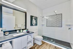 The Hive Adjacent 3rd Floor, 301 King & 302 Balcony