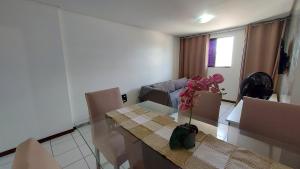 Conforto e tranquilidade, 2 quartos, próximo à praia