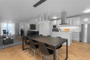 Down town, Ocean view, free park