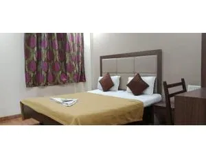 Hotel Roshni, Vadodara - Varanama