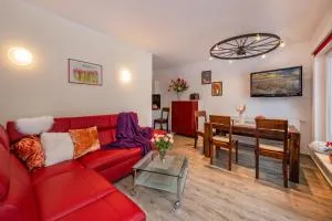 Ferienhaus Olé FH Olé Gartenappartment - Neu Sallenthin