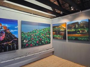 Idha Artists Gallery - Stay with Art