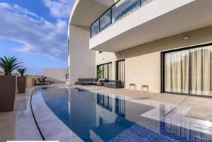 Top-Class Luxury Villa Bsamim with Full Sea View Heated Pool !!!!
