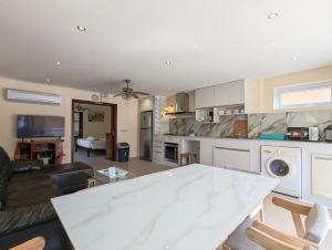 Koh Chang Pool Villa - by KohChangVillas