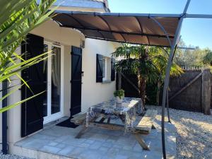Maisons d'hotes Charme & Confort- Les Cottages du Bassin d'Arcachon- Petit-dejeuner sur demande - Nuitee, Court sejour, Semaine : photos des chambres