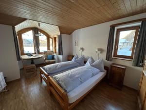Twin Room room in Hotel Ristorante Lagrev