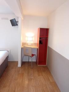 Hotels Premiere Classe Saint Brice Sous Foret : photos des chambres