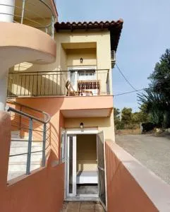 Sun, Sea & Zest, 100m to beach! - 基拉奇尼