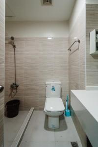 8C Studio Unit with Free Wifi Pool and Gym