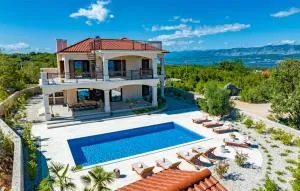 Lovely Home In Zestilac With Sauna - Risika