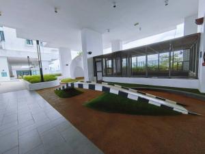Southkey Mosaic 3BR, 1-7Pax Mid Valley View
