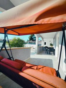 Apartman sa bazenom u Ninu A1