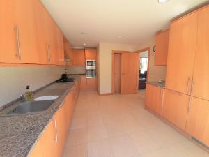 Villa Paula with Private Pool Close to the Beach and Strip