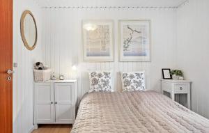 3 Bedroom Cozy Home In Væggerløse