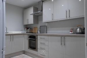 Flamingo - Two-Bed Apartment with Seaview , Great Location - 4hvězdičkové hotely ve městě Scarborough