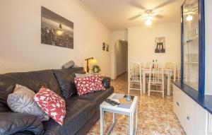 Cozy Apartment In Torrevieja With Wifi
