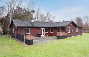 3 Bedroom Awesome Home In Gedser - Gedser