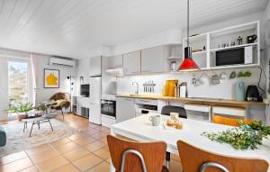 Nice Home In Fanø With Wifi