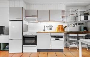 Nice Home In Fanø With Wifi