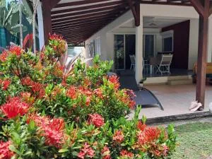 Maison agréable entre ville et campagne - Caraque