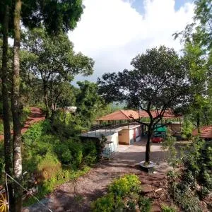 Silver Cloud Eco Stay - Tarikere