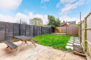 RUMER SANDS by BOURNECOAST - A Luxurious Flat Close to the Sandy Beaches - FM8513