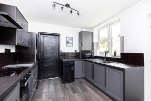 RUMER SANDS by BOURNECOAST - A Luxurious Flat Close to the Sandy Beaches - FM8513