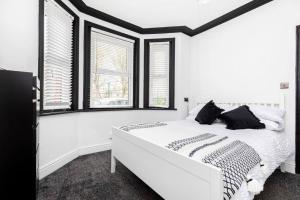 RUMER SANDS by BOURNECOAST - A Luxurious Flat Close to the Sandy Beaches - FM8513