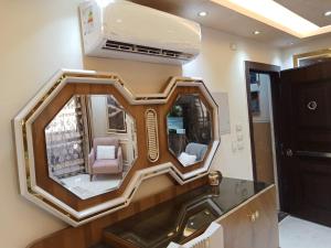 cozy and modern apartment in central location in Cairo Mohandessin near Nile