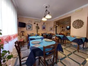 Hotel Aquarius - 贡内萨