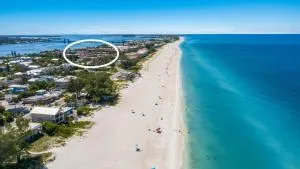 Runaway Bay 283 condo - Prices Key