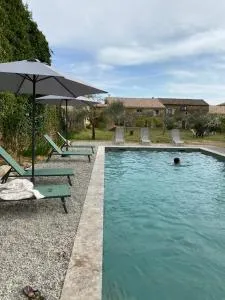 MAS EN DRÔME PROVENÇALE - Tulette