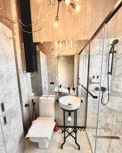 Terrace View Downtown Studio