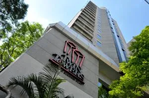 Aparthotel Twin Towers - 圣安德雷