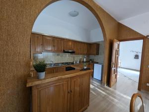 Holiday House 2