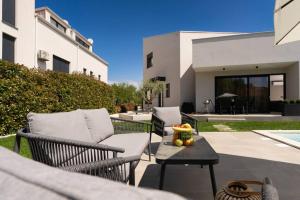 Villa Costa by Briskva