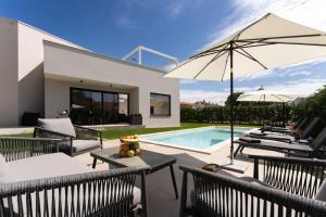 Villa Costa by Briskva