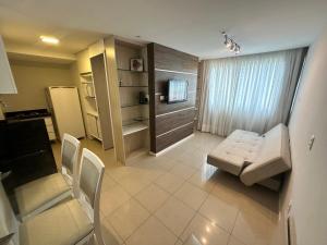 Flat Quarto e Sala, 400 metros da Praia de Boa Viagem, com Piscina, Wi-Fi 220Mbps