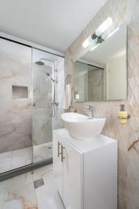 Aphrodites Luxury Pearls 2