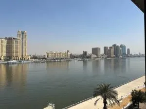 Zamalek Retreat: Premium Stay with Nile View - Minyet el-Sîrig