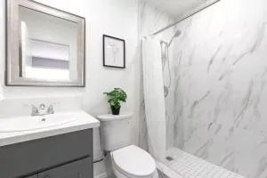 5 Mins to DT Alhambra - Homey 2BR Apt 4A - 蒙特利公园市