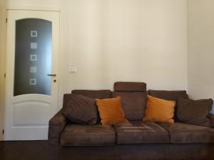 Tania House, Metro Italia 61