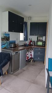 Grand studio lumineux près de la mer