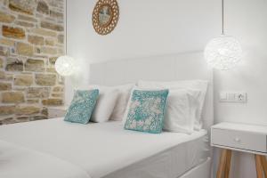 Aphrodites Luxury pearls 1