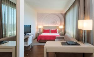 Premium Double Room room in TRYP Lisboa Oriente Hotel