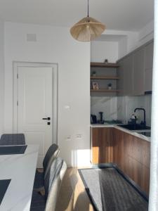 Sunny City Center Apartment