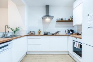 Cozy 3 Bedroom Terrace Cottage in Epsom