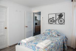 Cómodo apartamento con vista al mar y la montaña